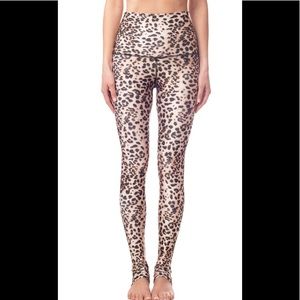 Emily Hsu Designs Leopard Leggings 🐆
